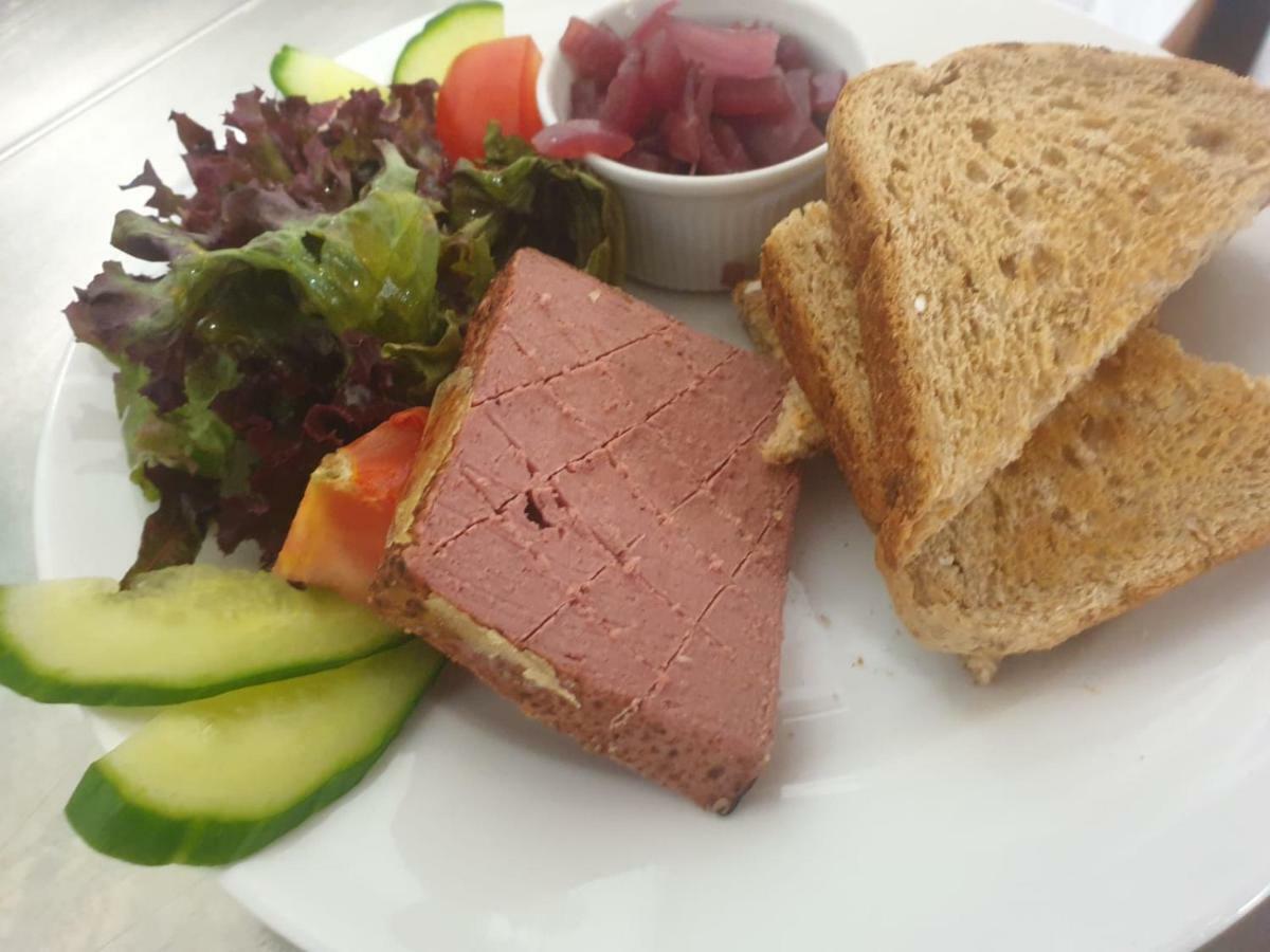 סנדוויץ' The New Inn מראה חיצוני תמונה